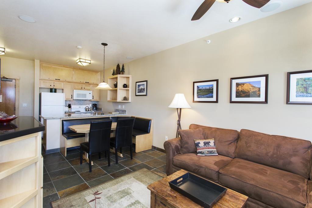 Sunstone Lodge By 101 Great Escapes Mammoth Lakes Zimmer foto